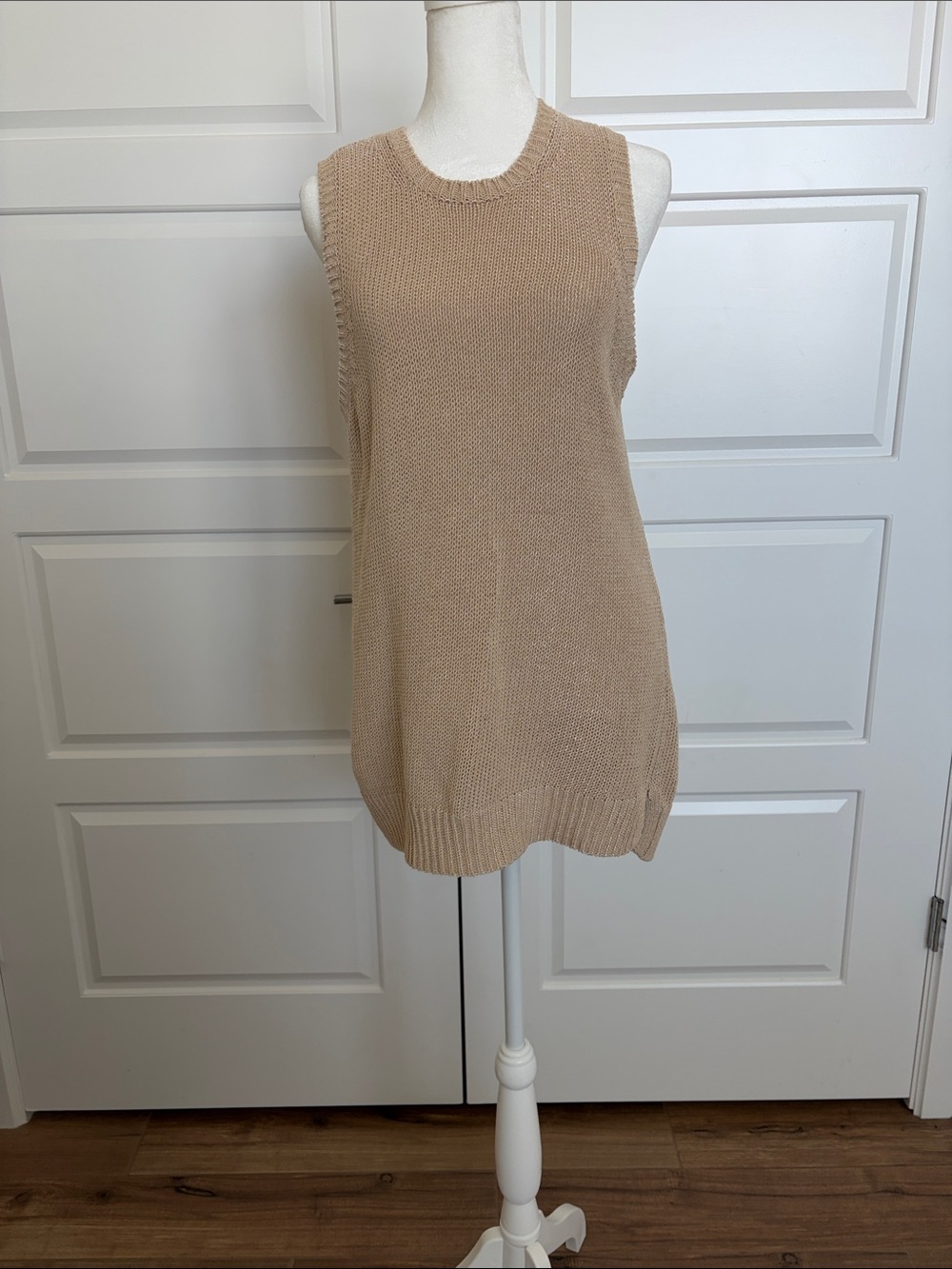 Sleeveless Knit Sweater in Beige